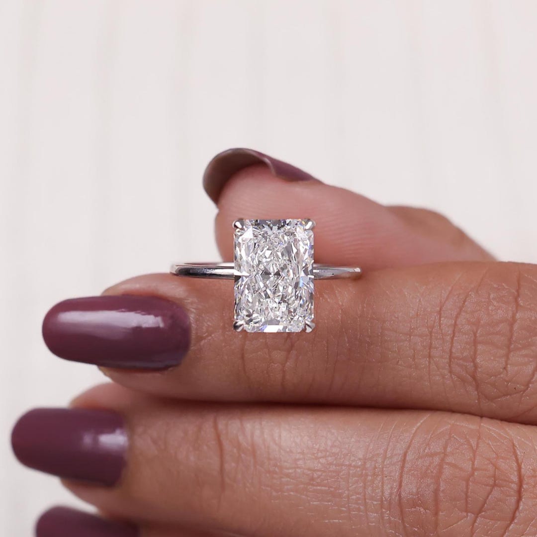 Radiant Cut Lab Grown Diamond Solitaire Engagement Ring in Solid Gold ...