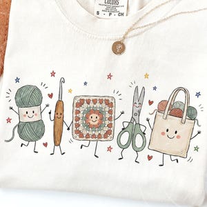 Crochet Doodles PNG, Crochet Lover Design, Doodle Style Charaktere, Bastelgeschenk, Garnliebhaber, Häkeler, Cute Crafter Sublimation