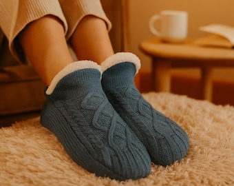 Calcetines de algodón gruesos y cómodos para hombre: pantuflas cálidas de invierno, calcetines antideslizantes con forro polar suave para el hogar, calzado cómodo e informal de caña baja.