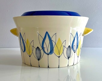 Vintage Stavangerflint Norway Casserole, Dutch Oven by Inger Waage - Tulipan Flamingo in Blue Yellow Flowers, Ovenware Bakeware, MCM Serving