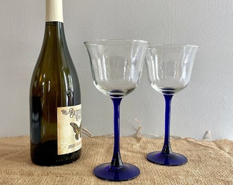 2 Cobalt Blue Stem, Tulip Shape, Wine Glasses or Water Goblets - Durand, 1980's, Glassware, Tableware, Barware, Toasting Glasses