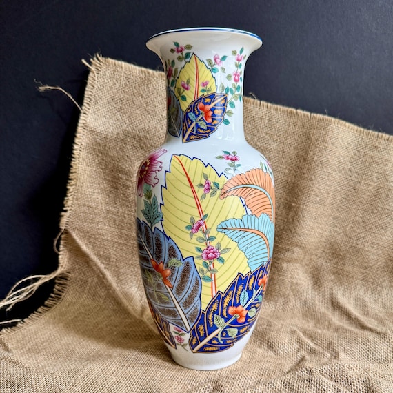 Vintage Tobacco Leaf Vase: Seymour Mann Ginger Jar, Blue Line