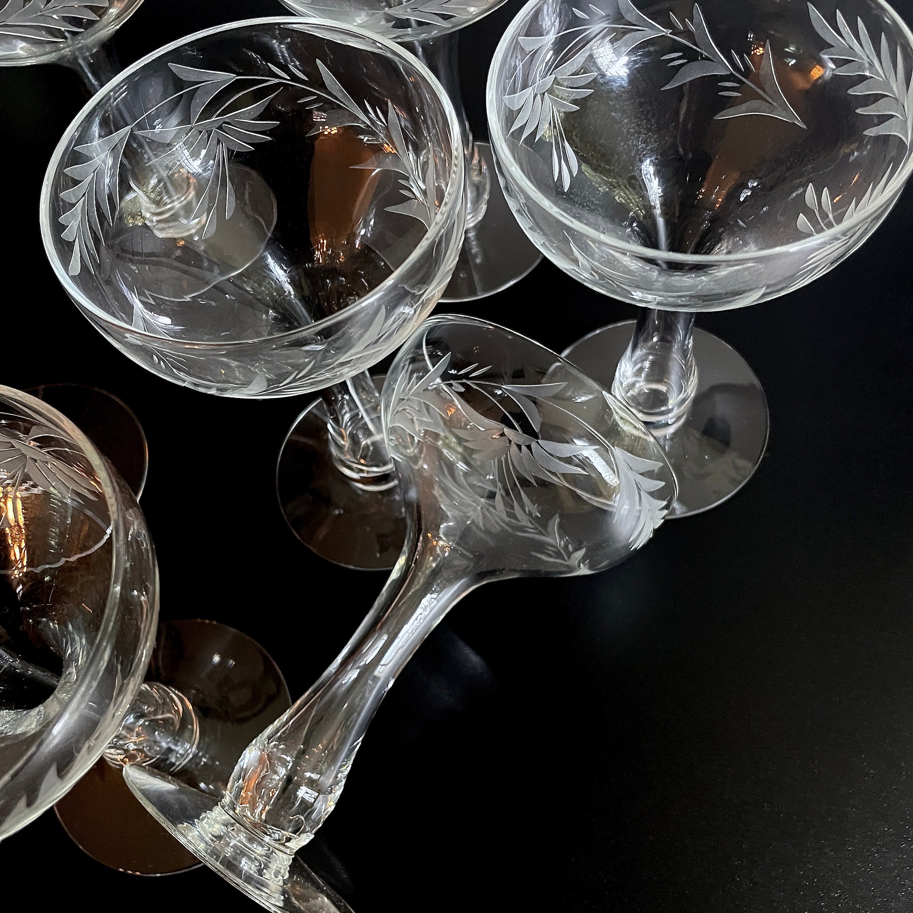 Open stem champagne glasses online