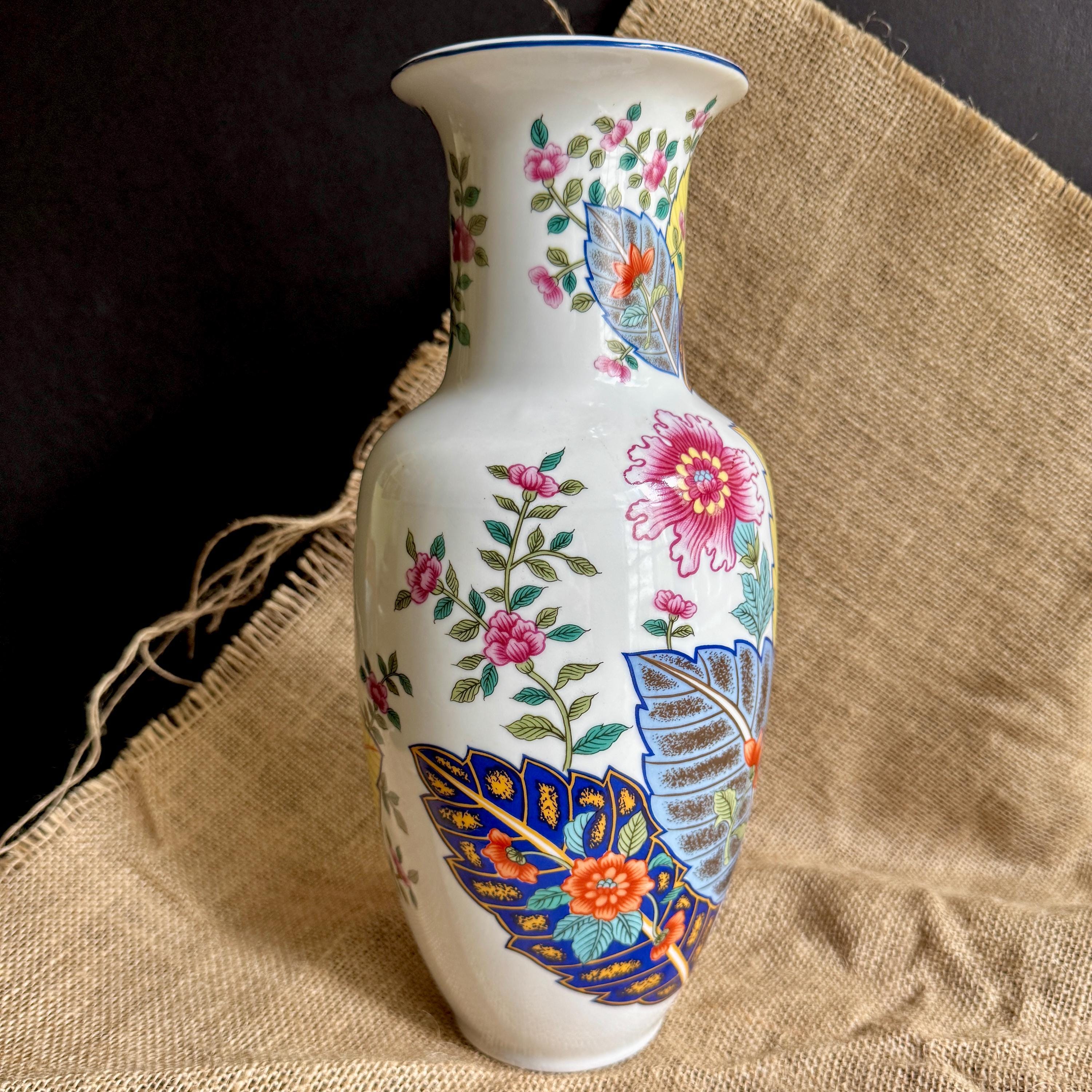 Vintage Tobacco Leaf Vase: Seymour Mann Ginger Jar, Blue Line