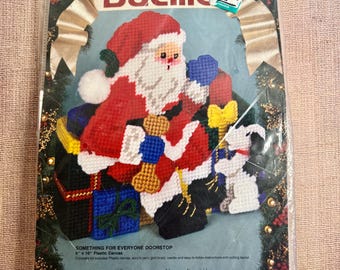 Kit de tope de puerta vintage de Papá Noel y cachorro para bordar de Bucilla, nuevo de antiguo stock: lienzo de plástico, hilo, aguja y patrón
