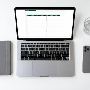 購読状況追跡スプレッドシート｜購読状況監査、月額・年間費用（Excel、Googleスプレッドシート）