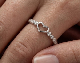 Anillo pequeño de plata con forma de corazón / Anillo de promesa / Regalo para damas de honor / Anillos ajustables
