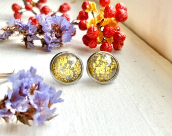 Real Dried Flower Earrings – Gray Background – Botanical Jewelry – Pressed Queen Anne's Lace – Stainless Steel Posts – Nature – Pewter