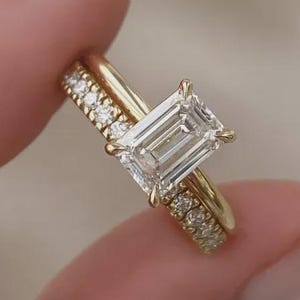 Zestaw ślubny z diamentami i szmaragdowym moissanitem, zestaw obrączek ślubnych, pierścionek z pojedynczym ogniwem ze srebra próby 925, pierścionek wieczności, prezent ślubny dla niej