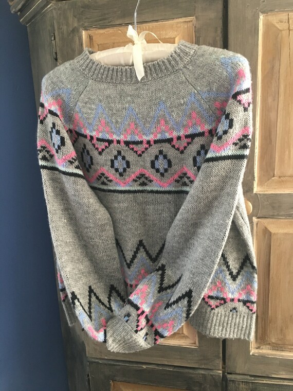 Retro Acrylic Nordic Style Sweater in Grey With P… - image 3