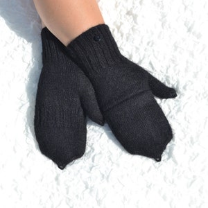 Black pure alpaca convertible mittens with fully covered thumbs