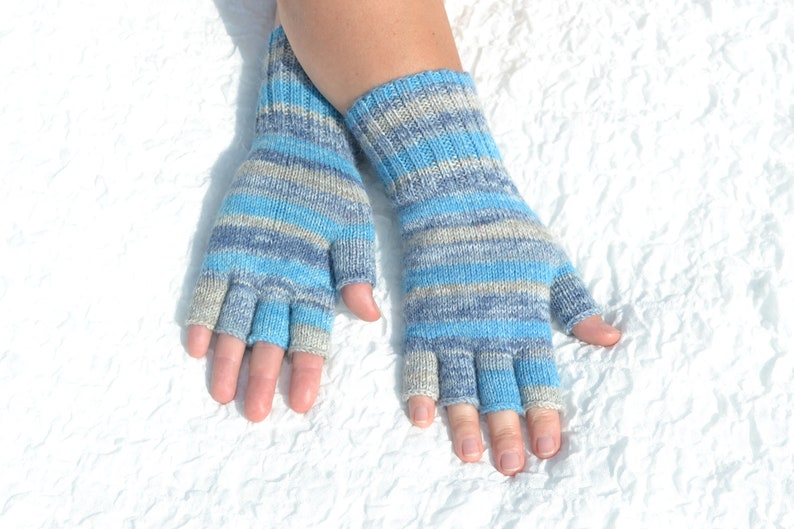 Hand knitted blue and grey half finger gloves, handmade woolen gloves with open fingers, typing gloves for cold hands, fingerless gloves image 5