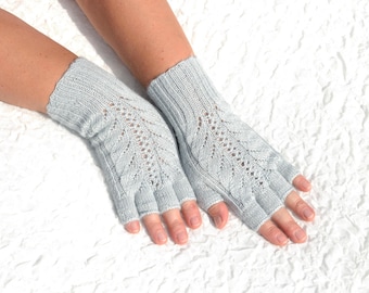 Pearl grey cable knit half finger gloves hand knitted of alpaca and silk, elegant light gray open finger gloves, finger tipless arm warmers