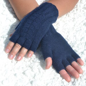 Dark blue cashmere half finger gloves