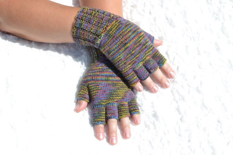 Multicolor half finger hand knitted women's gloves
