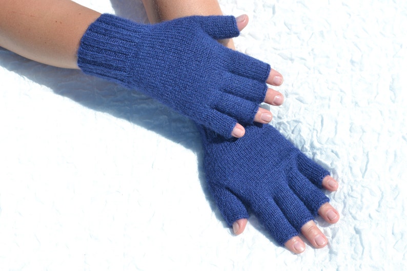 Navy blue hand knitted 100% alpaca tipless half finger gloves