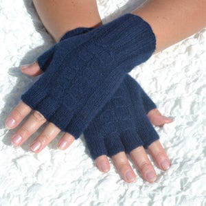Dark blue cashmere half finger gloves