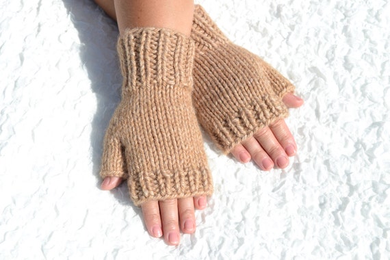 Thick wool fingerless gloves deals