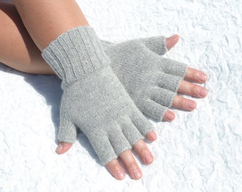 Light grey alpaca blend half finger gloves, hand knit open finger gloves, alpaca wool gloves, wrist & hand warmers, typing gloves in M size