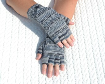 Hand knitted grey convertible gloves with stripes, handmade flip top mittens, half finger gloves convertible to mittens, wool gray glomitts