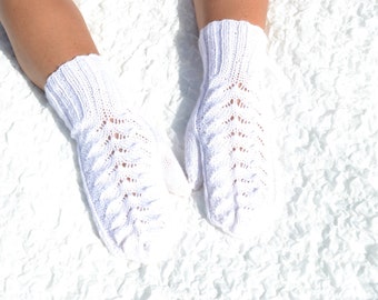 White wool mittens, hand knitted white gloves, cable knit warm winter mittens, hand warmers, handmade women's gloves,knit mittens for ladies