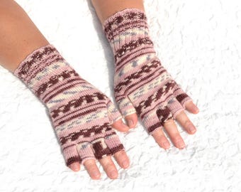 Pink patterned half finger gloves hand knitted of wool and acryl blend, knit arm warmers, handmade striped gloves, open finger gloves
