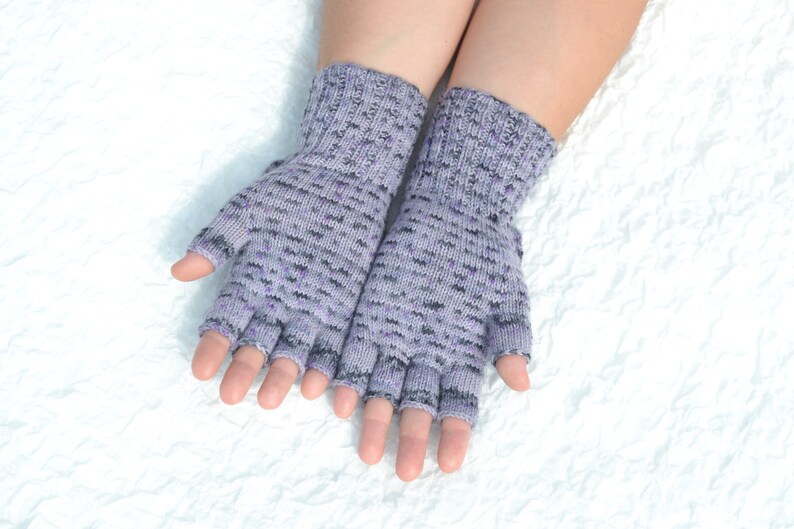 Purple half finger gloves convertible to mittens