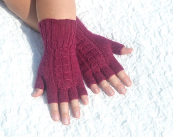 Cable knitted plum color half finger gloves, hand knit open finger gloves with pattern, burgundy gloves, wool & acrylic yarn handmade gloves