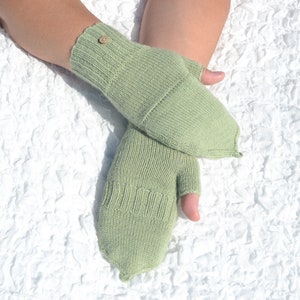 Green convertible gloves handmade from alpaca wool and sheep wool