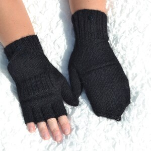 Black pure alpaca convertible mittens with fully covered thumbs