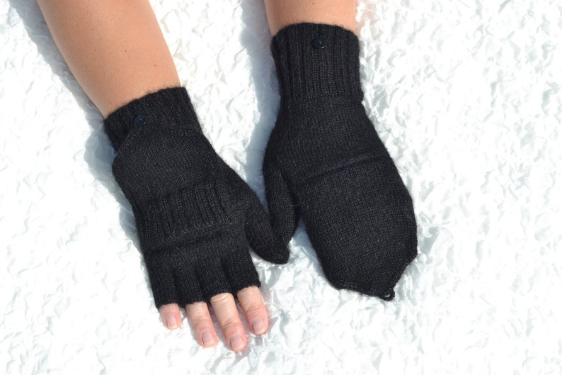 Black pure alpaca convertible mittens with fully covered thumbs