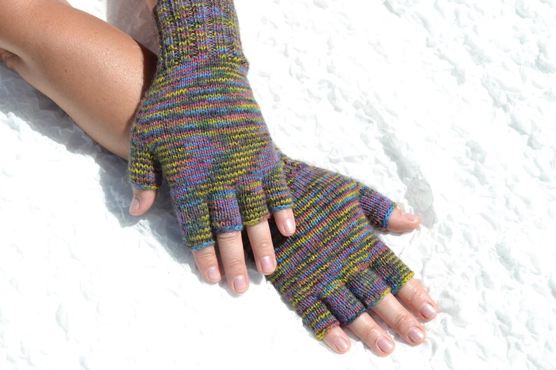 Multicolor half finger hand knitted women's gloves