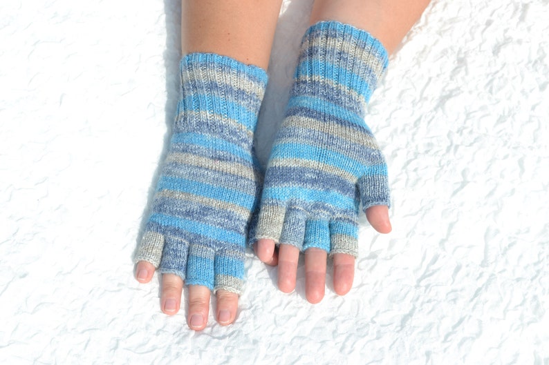 Hand knitted blue and grey half finger gloves, handmade woolen gloves with open fingers, typing gloves for cold hands, fingerless gloves image 4