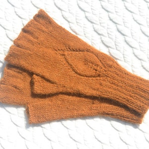 Handmade ocher alpaca half finger gloves