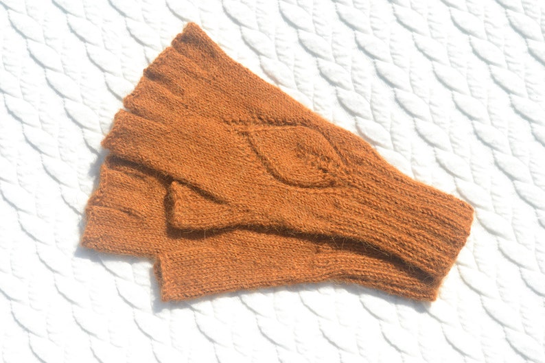 Handmade ocher alpaca half finger gloves