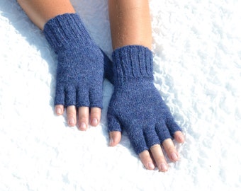 Gants demi-doigts en alpaga bleu, gants bleus tricotés à la main, gants en laine d’alpaga, gants d’hiver, chauffe-bras tricotés pour femmes, gants bleus à doigts ouverts