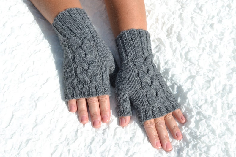 knit open finger gloves