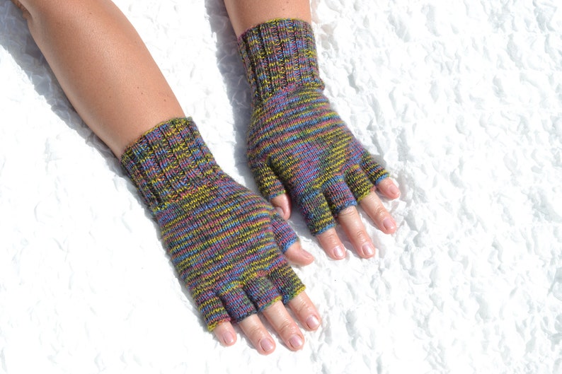 Multicolor half finger hand knitted women's gloves