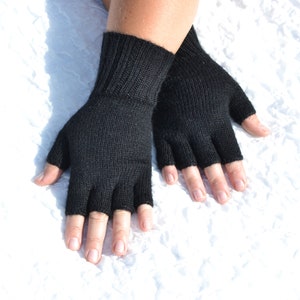 Black half finger gloves handmade of alpaca and silk