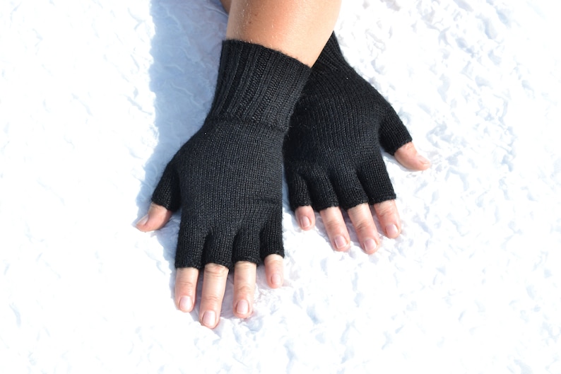 Black half finger gloves handmade of alpaca and silk