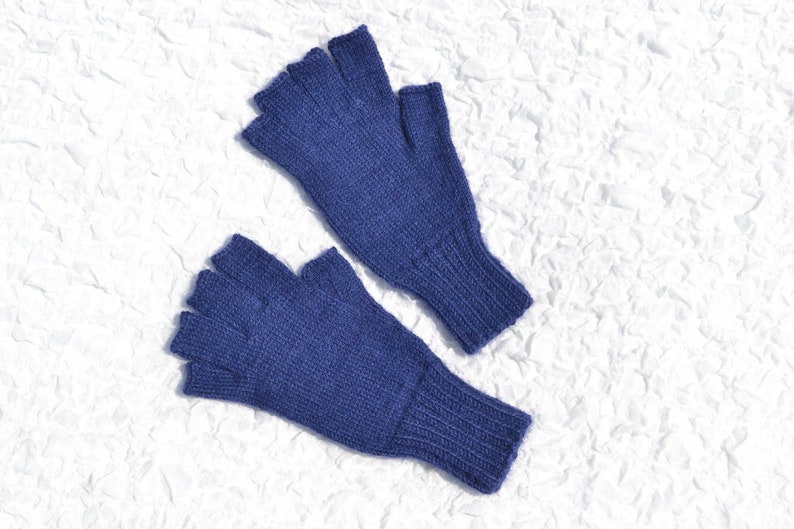 Navy blue hand knitted 100% alpaca tipless half finger gloves