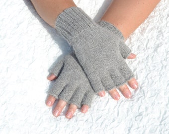 Grey alpaca half finger gloves, hand knitted open finger gloves, handmade alpaca wrist warmers, grey gloves in medium size, women's gloves