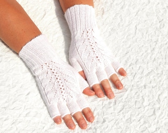 Cable knit white half finger gloves handmade of pure 100% alpaca in small and large sizes, open finger tipless wedding gloves for bride
