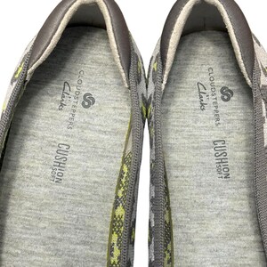 Clarks Cloudsteppers Slip-on Damskor Carly Hope Grå US 8 Med Leopard bild 6