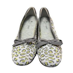 Clarks Cloudsteppers Slip-on Damskor Carly Hope Grå US 8 Med Leopard bild 2