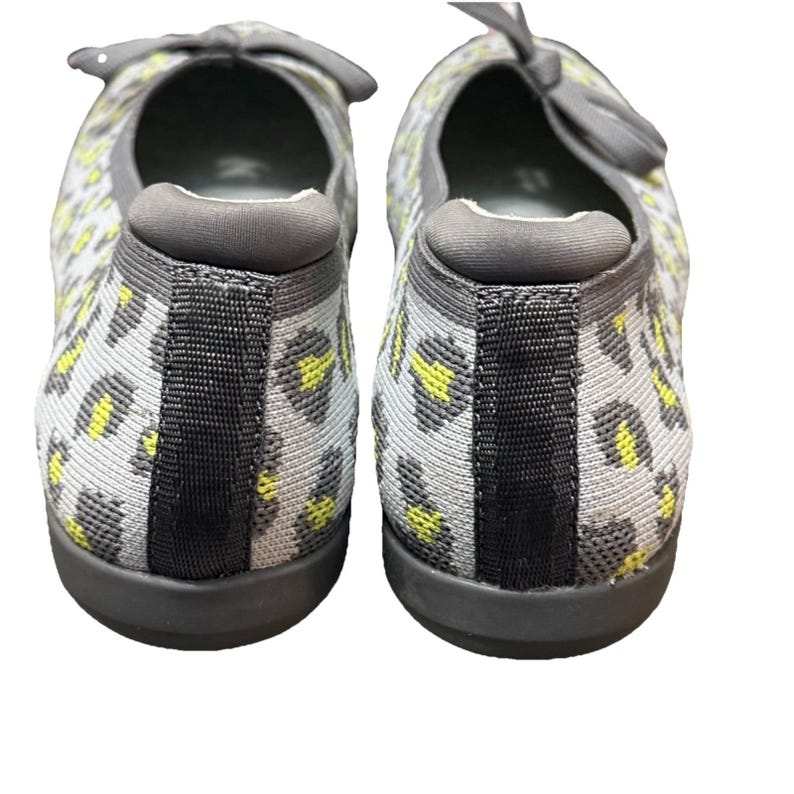 Clarks Cloudsteppers Slip-on Damskor Carly Hope Grå US 8 Med Leopard bild 9