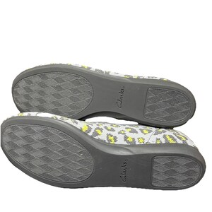 Clarks Cloudsteppers Slip-on Damskor Carly Hope Grå US 8 Med Leopard bild 8