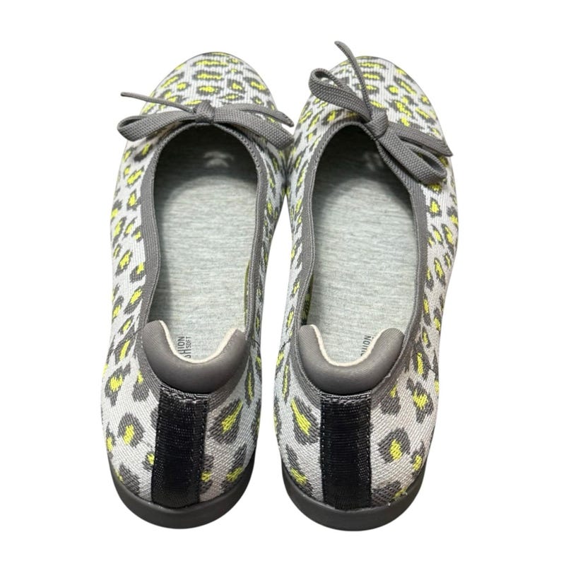 Clarks Cloudsteppers Slip-on Damskor Carly Hope Grå US 8 Med Leopard bild 5