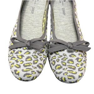 Clarks Cloudsteppers Slip-on Damskor Carly Hope Grå US 8 Med Leopard bild 1