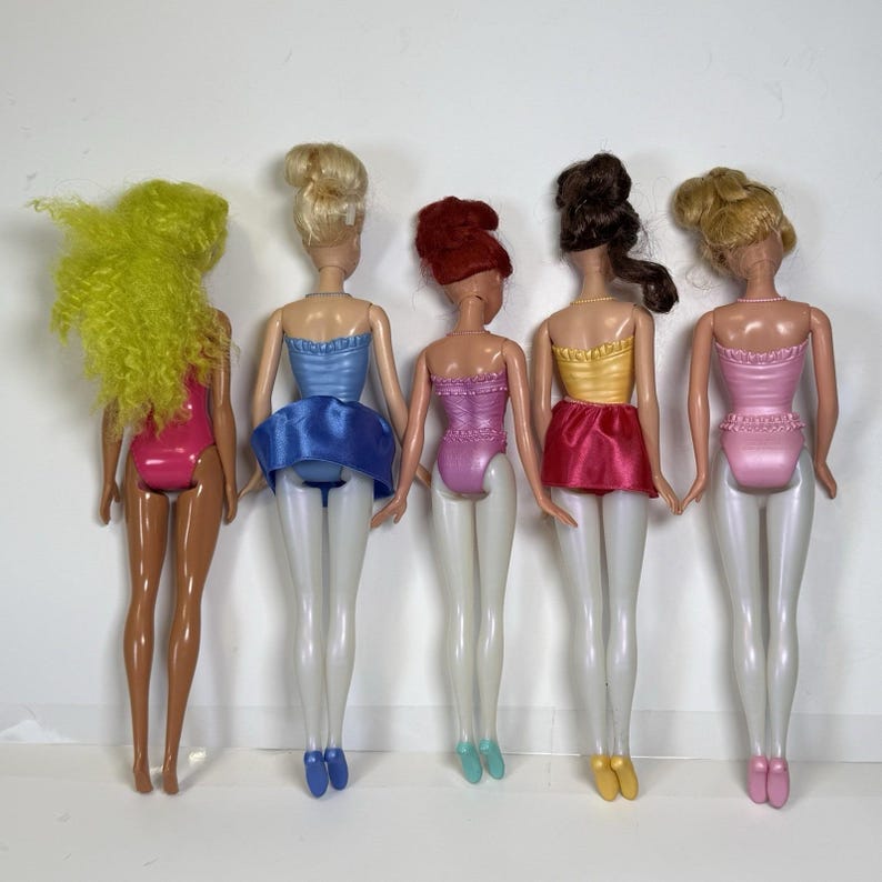 Lote de 5 muñecas bailarinas de princesas Disney: Ariel, Bella, Cenicienta y Rapunzel, 29 cm (11,5 pulgadas). imagen 2